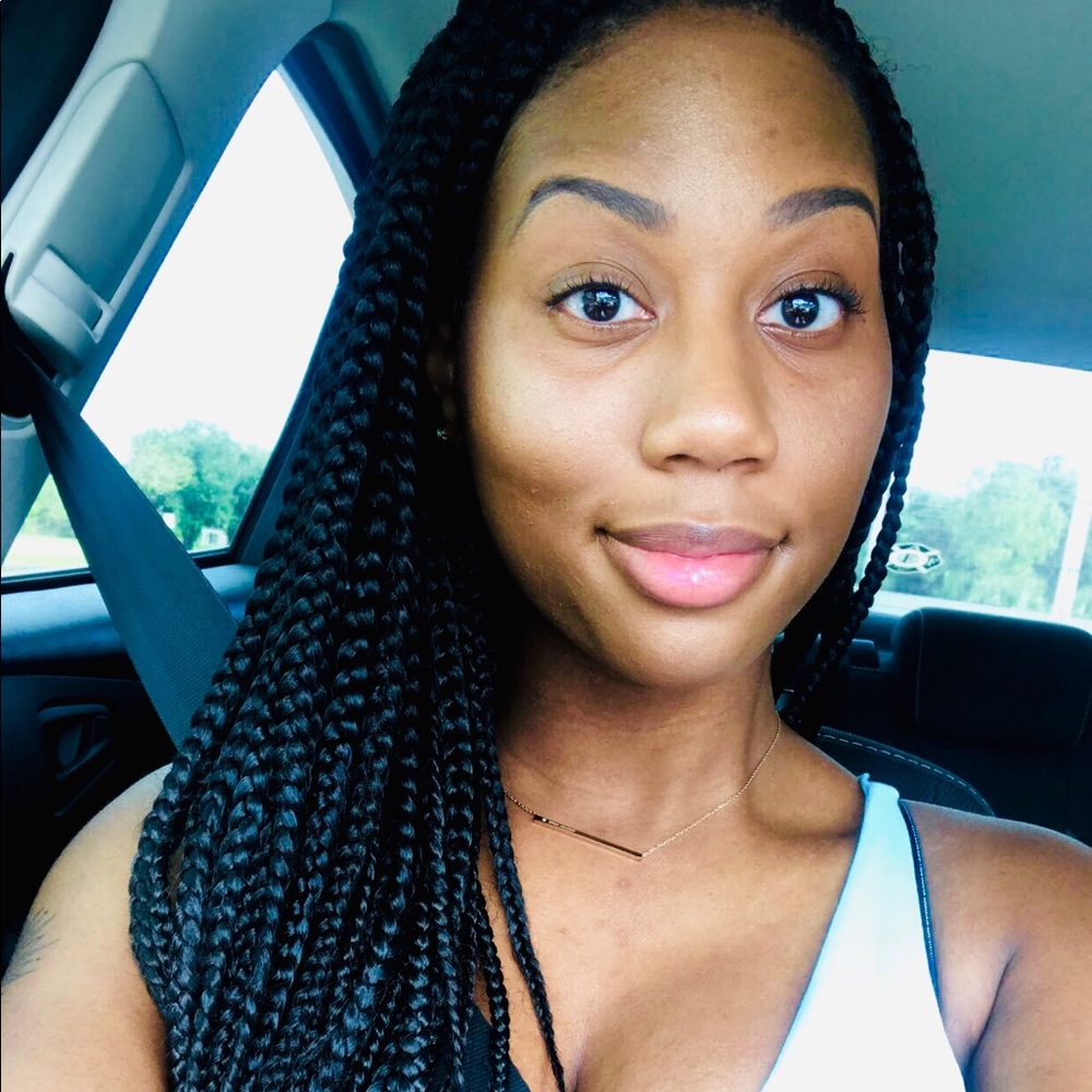 Meet your Posher, Brittney